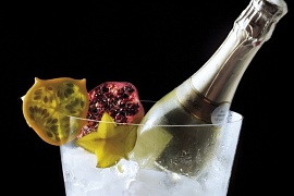 Шампанское: Как его выбрать, во что наливать и с чем пить